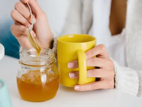 蜂蜜水有助于缓解孕吐